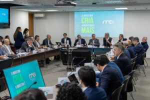 ABDI e MDIC reforçam agenda de inovação e tecnologia para a indústria